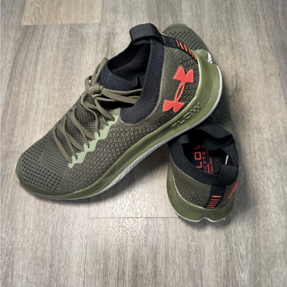 Under Armour Men's Green and Red Athletic Shoes